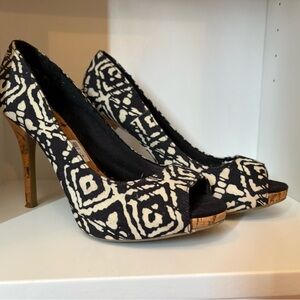 Elegant Black and White Peep-Toe Heels, size 8.5